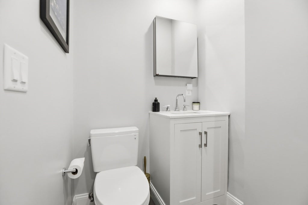 1896 Beacon St #PH3, Brookline, MA, 1896 Beacon St #PH3, Brookline, MA Photo #12