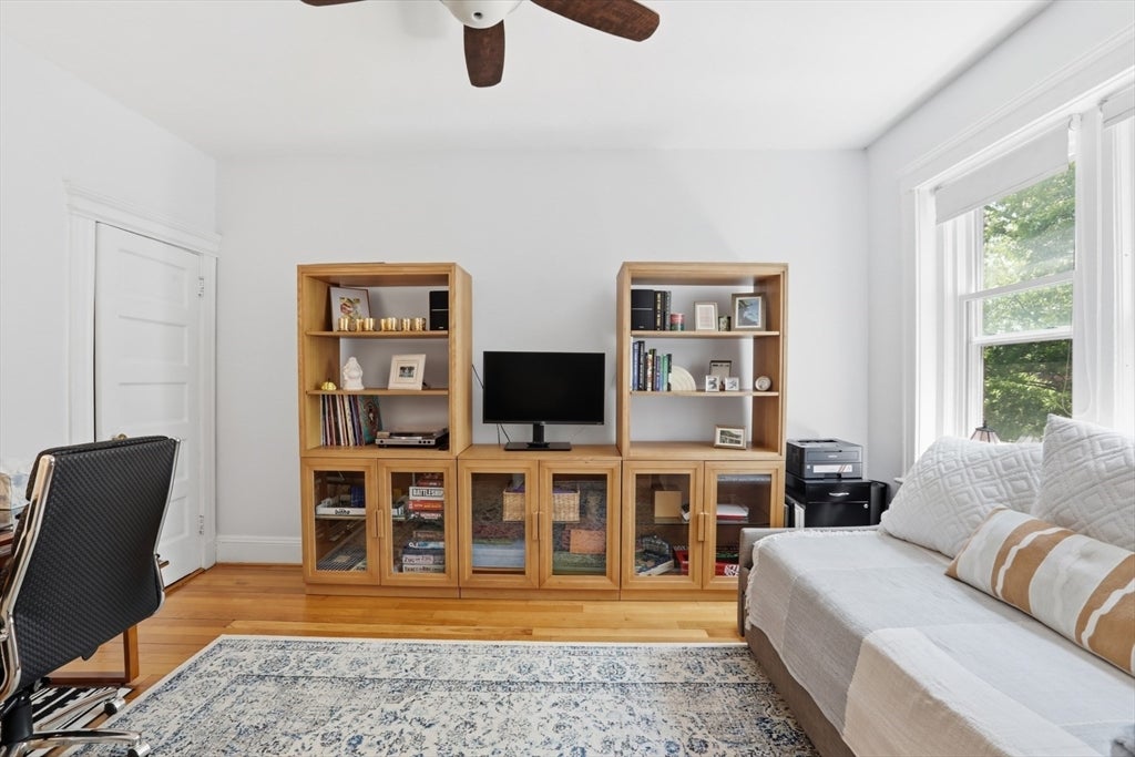1896 Beacon St PH3