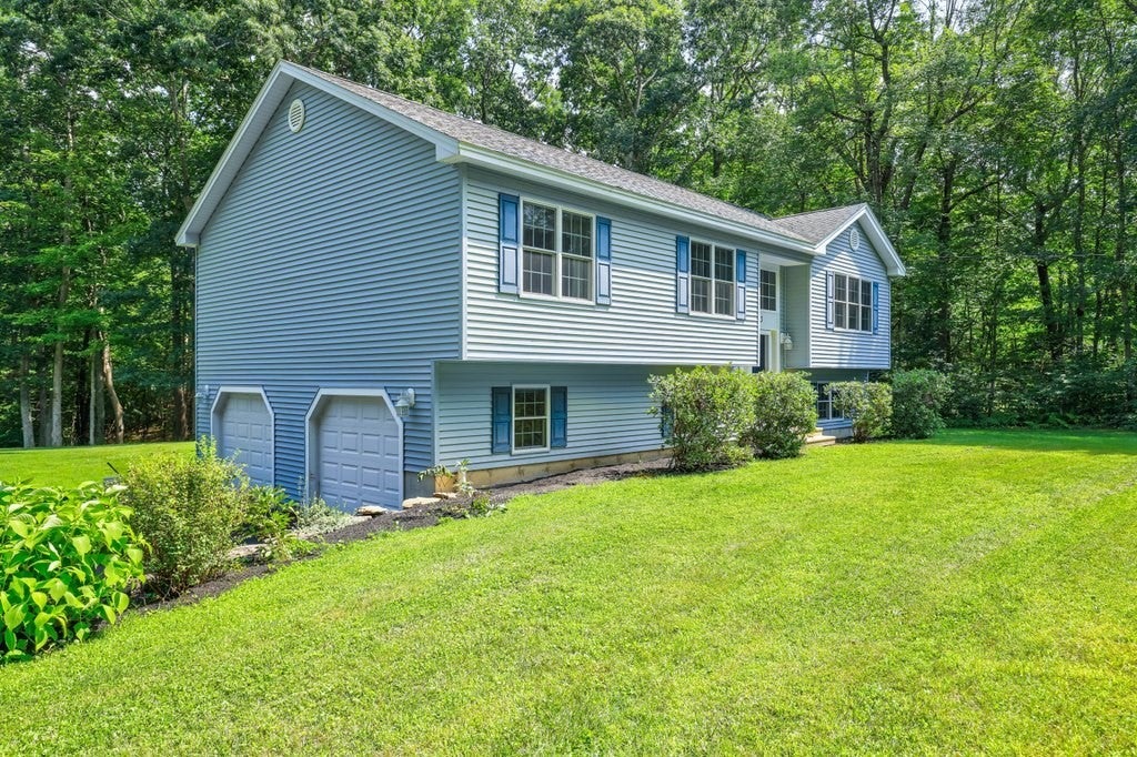 23 Sherwood Dr, Spencer, MA Photo #7