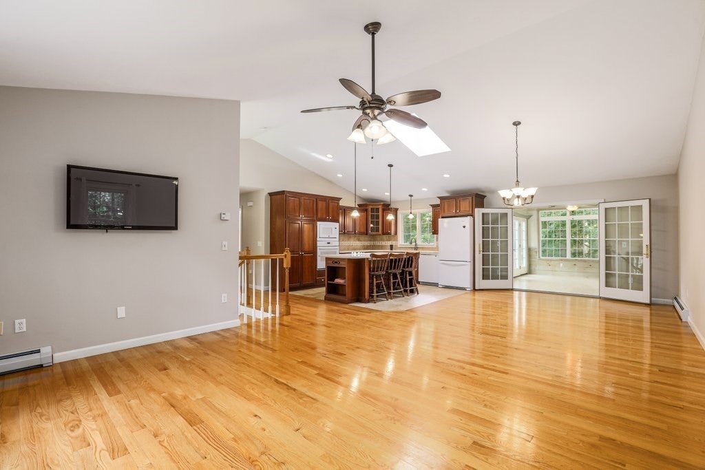 23 Sherwood Dr, Spencer, MA Photo #15