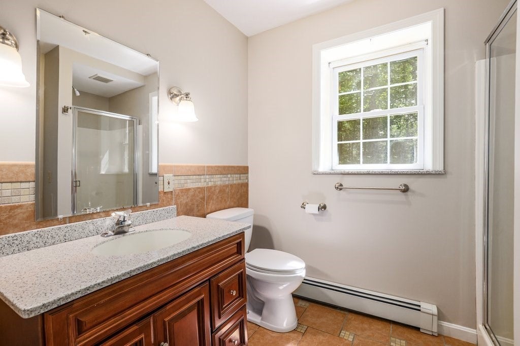 23 Sherwood Dr, Spencer, MA Photo #37