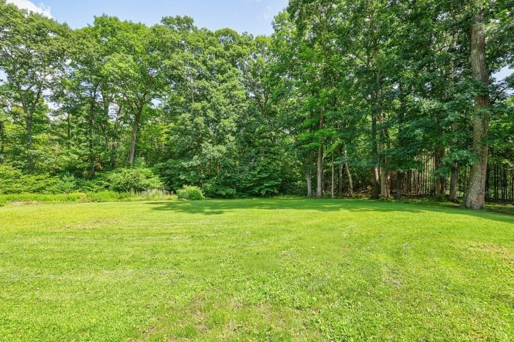 23 Sherwood Dr, Spencer, MA Photo #10
