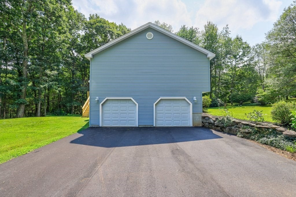 23 Sherwood Dr, Spencer, MA Photo #3
