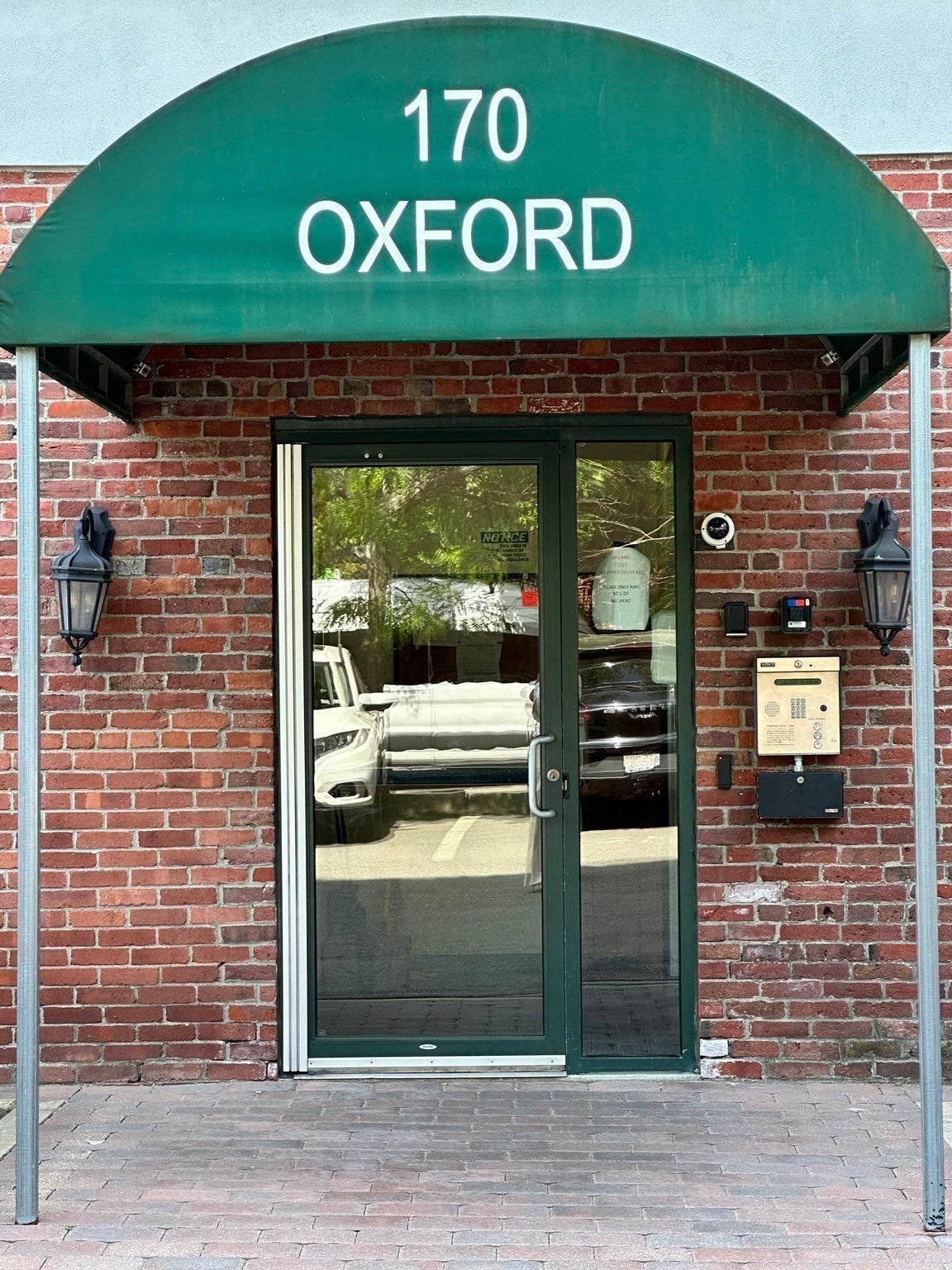 170 Oxford St
