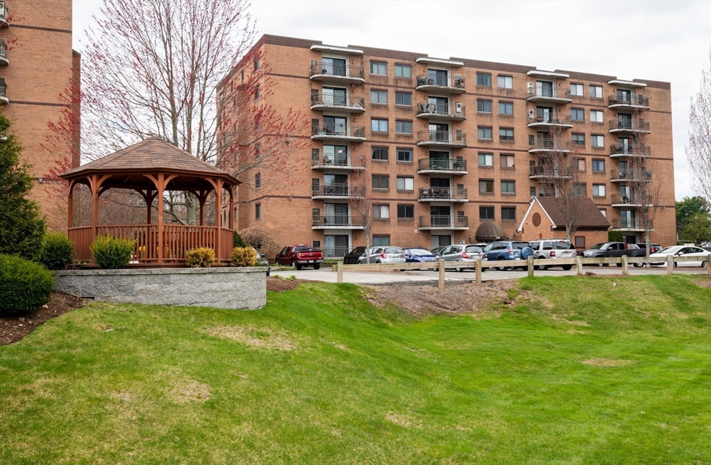 198 Locust St 608