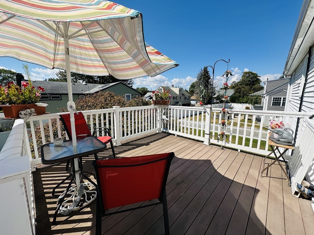 4 Mersea St