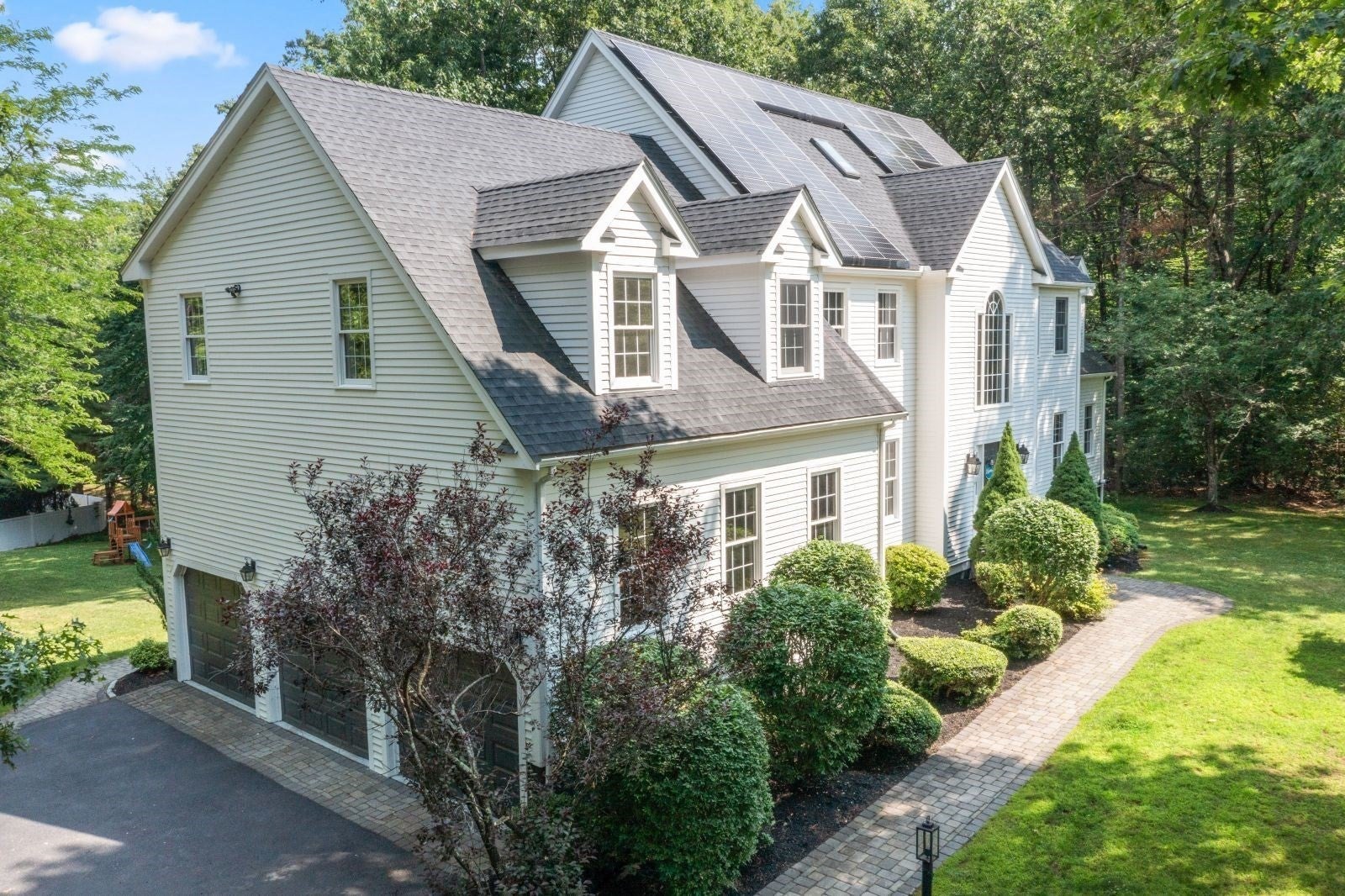 23 Falcon Ridge Dr, Hopkinton, MA, 23 Falcon Ridge Dr, Hopkinton, MA Photo #2