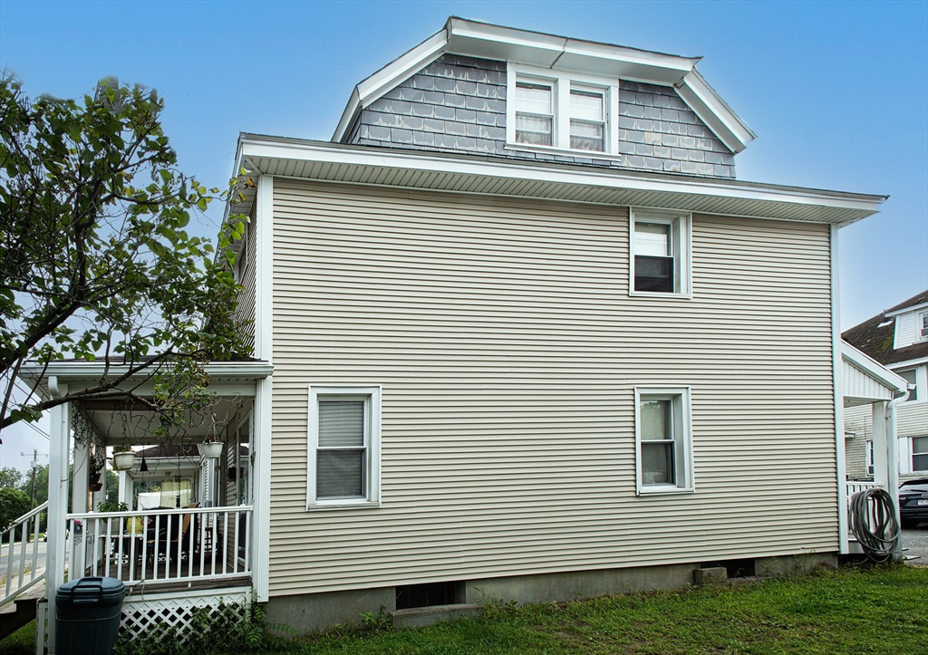 104-106 Everett St.