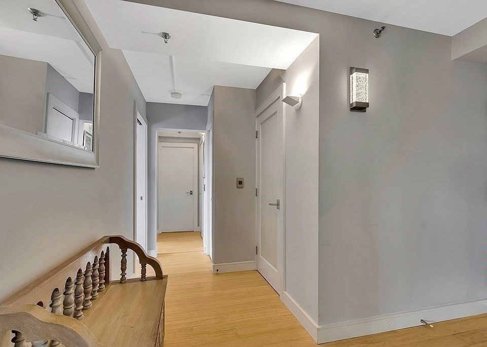 250 Hammond Pond Parkway 1505N