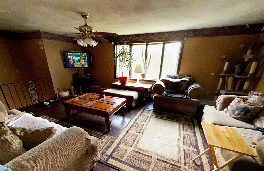 446 Mammoth Road