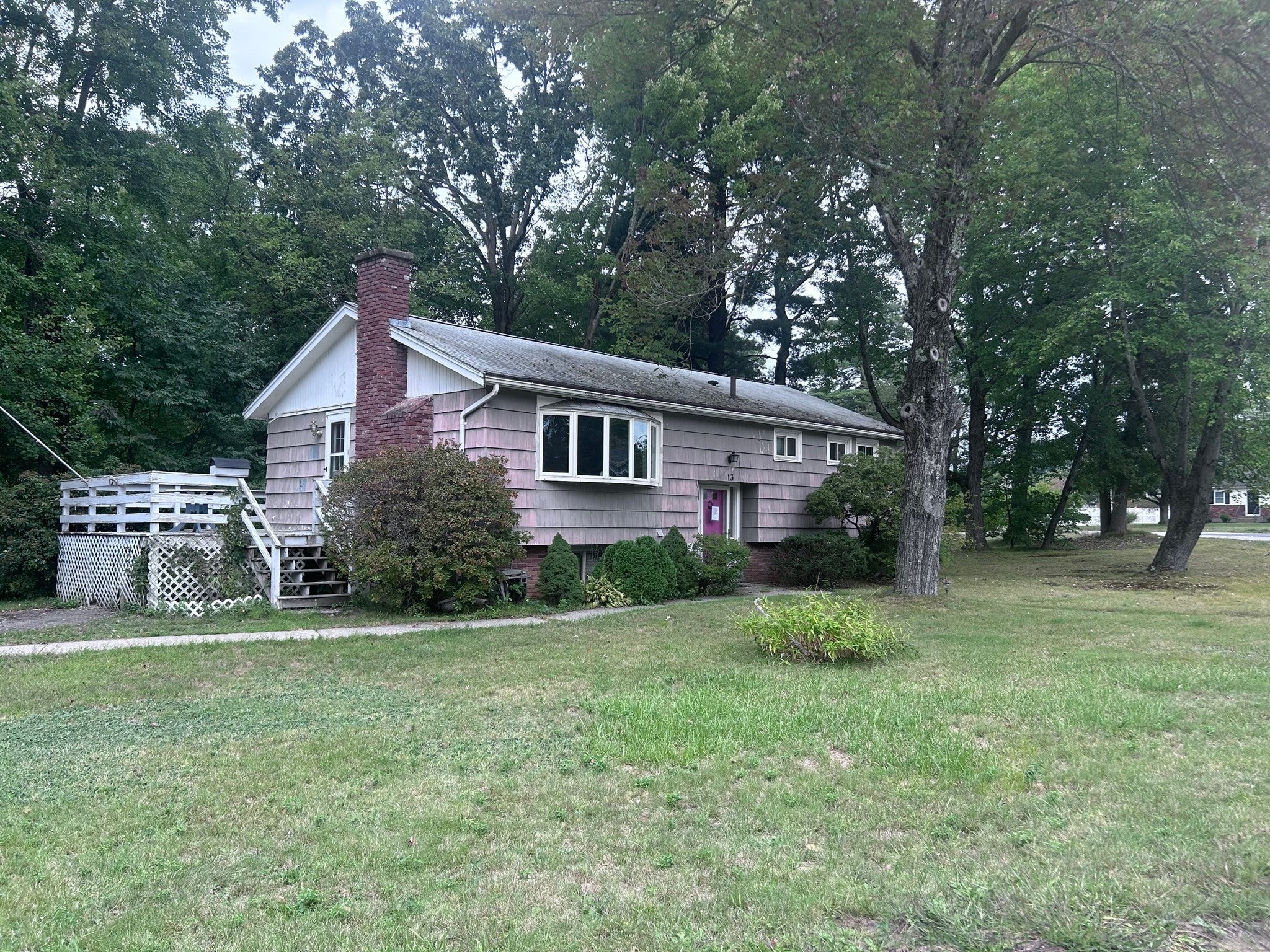 13 Lee Cir