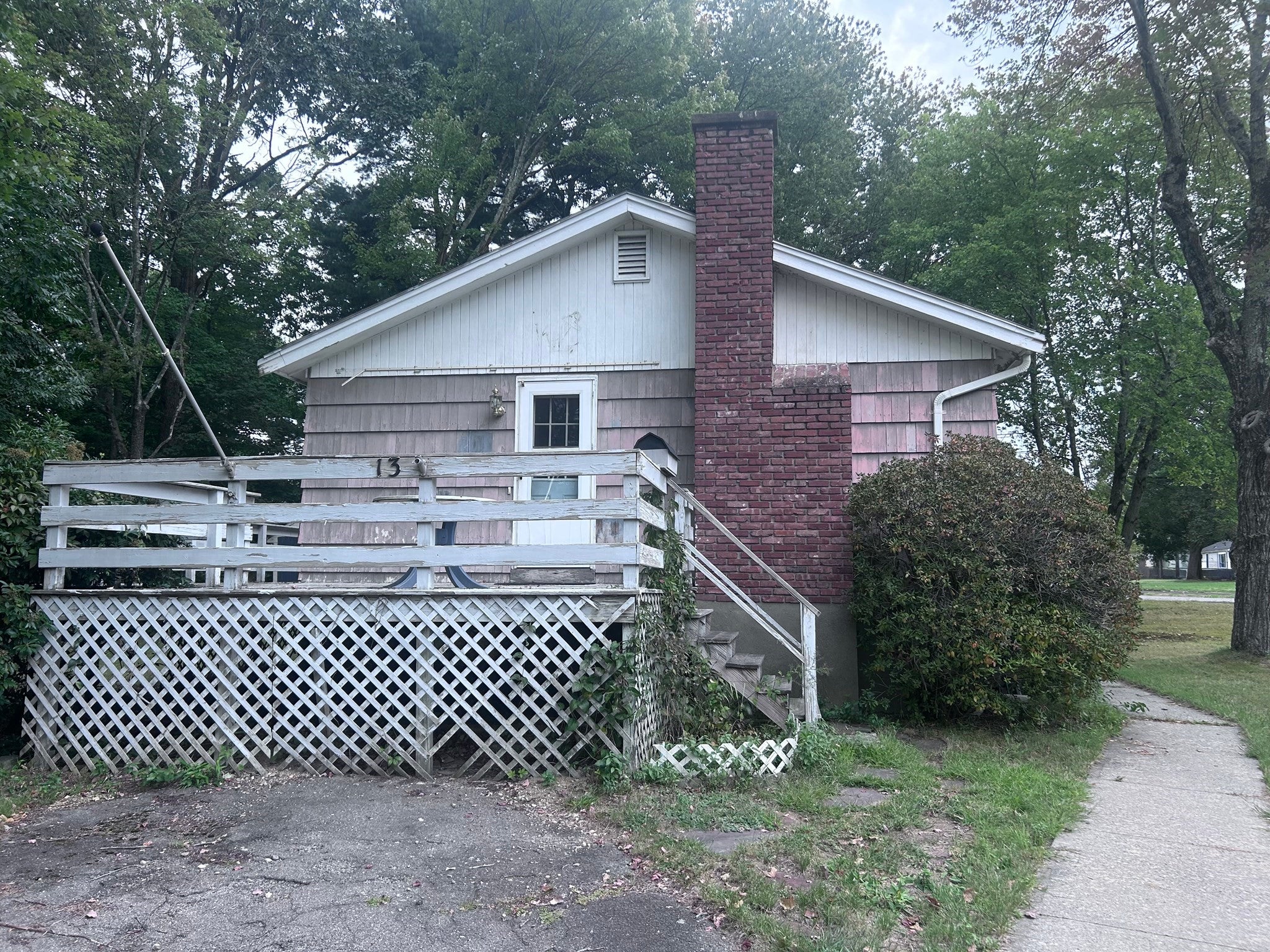 13 Lee Cir, Hudson, MA Photo #11