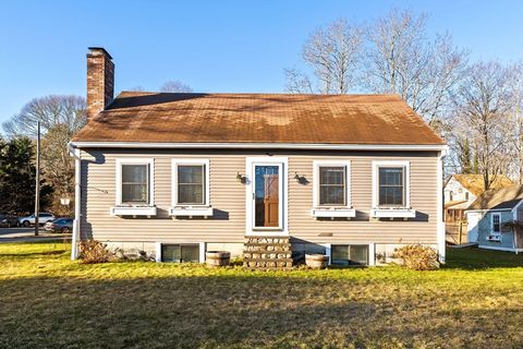 Photo of 25 Union St, Yarmouth, MA 02675 (MLS # 73472921)