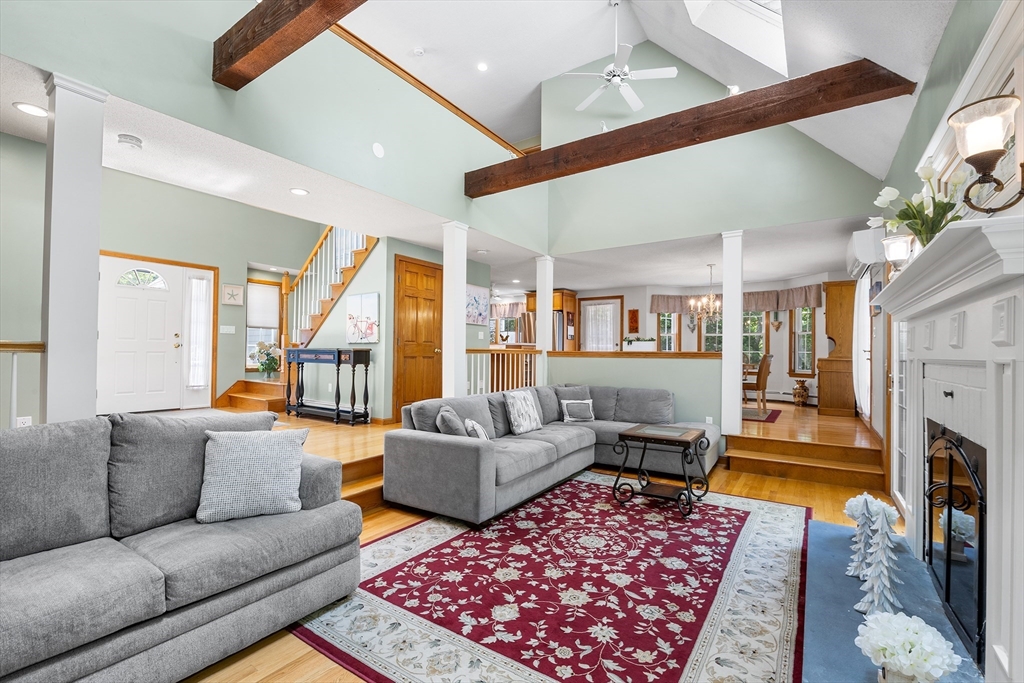 214 Quaker Rd