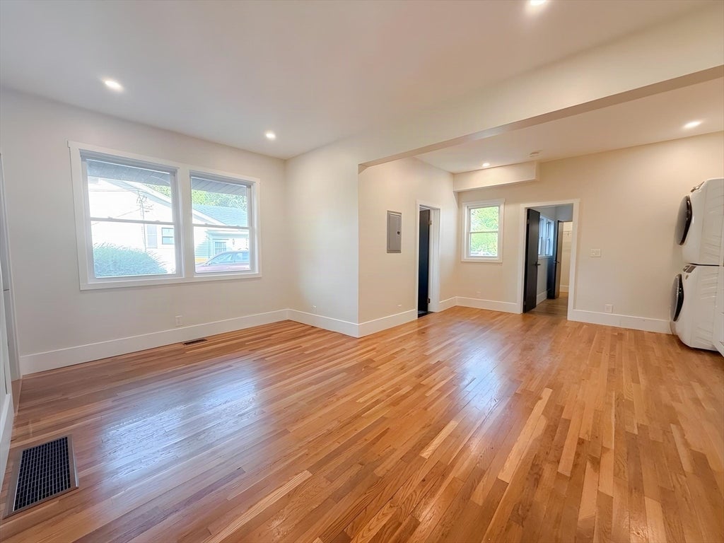289 Walnut St #1, Stoughton, MA Photo #6