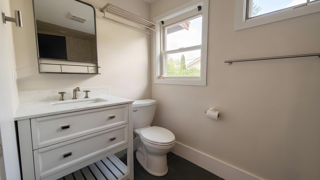 289 Walnut St #1, Stoughton, MA Photo #15