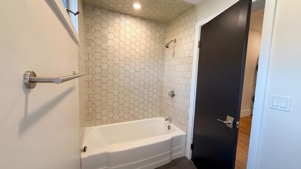 289 Walnut St #1, Stoughton, MA Photo #14