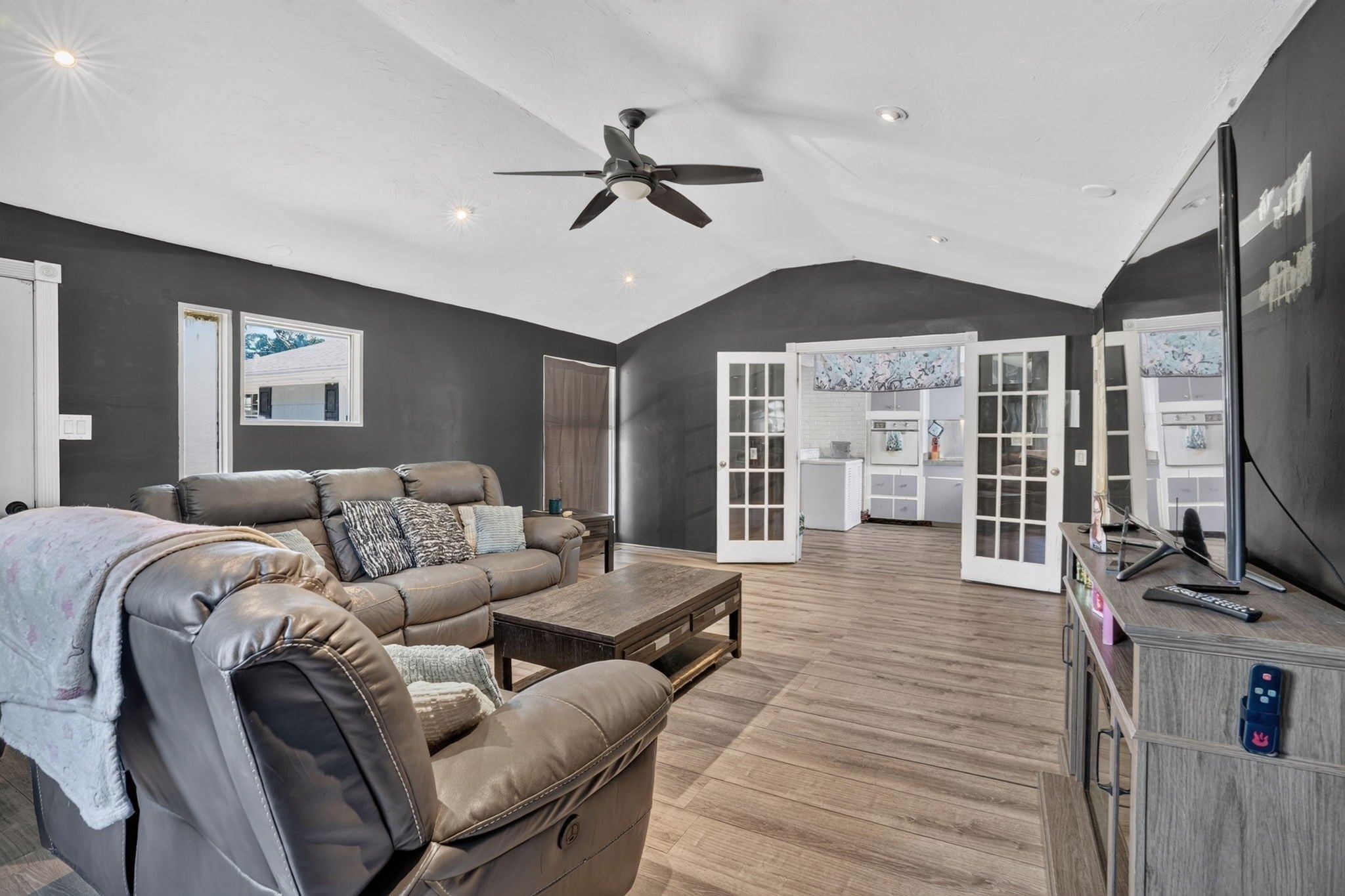 223 Elsie Rd, Brockton, MA Photo #8