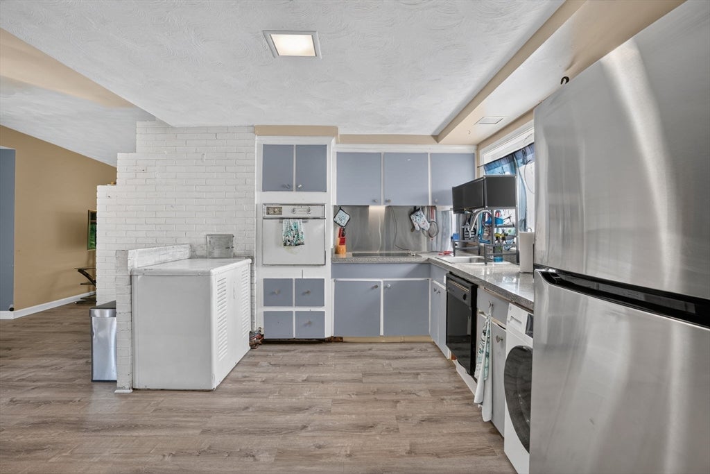 223 Elsie Rd