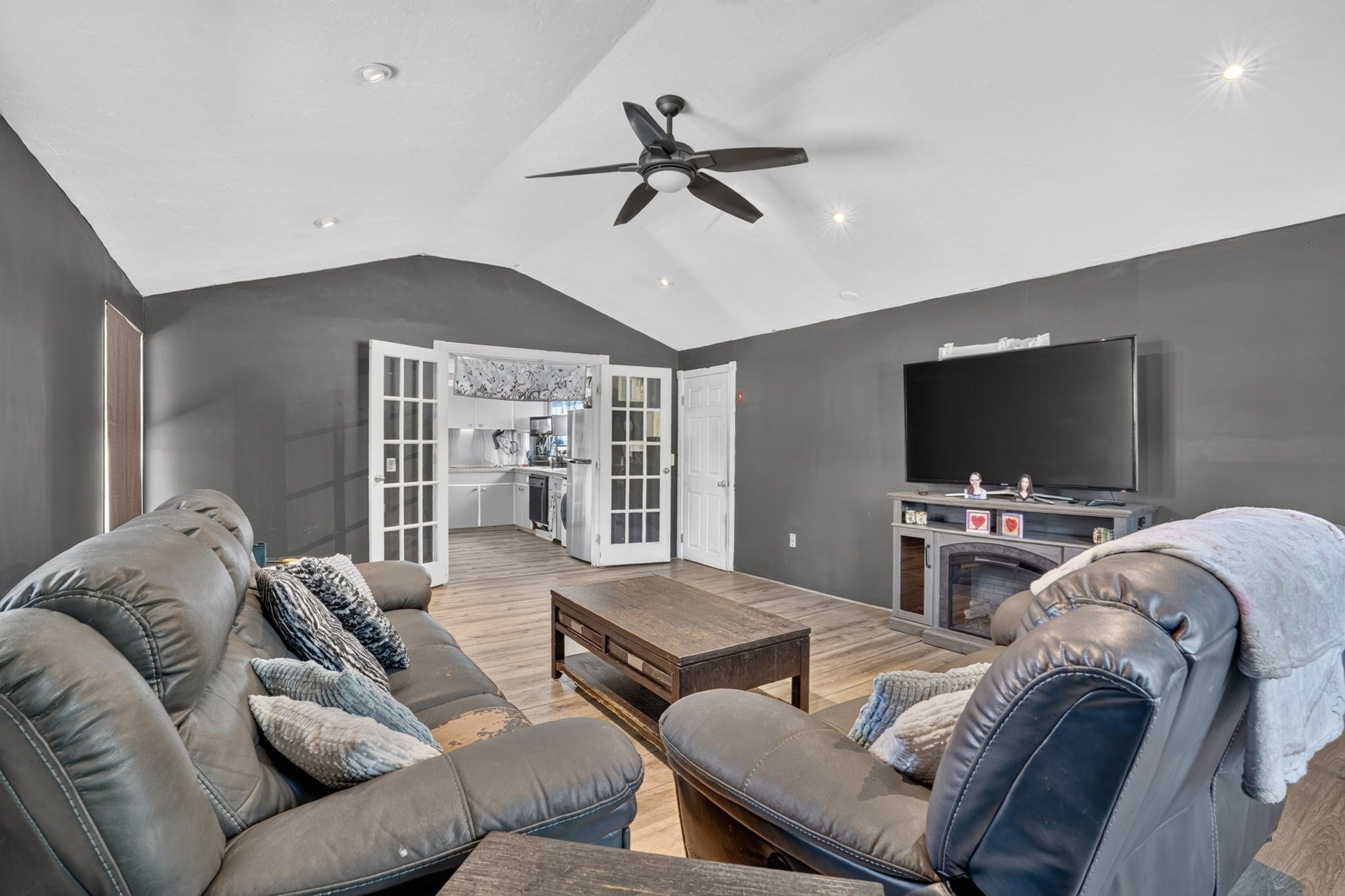 223 Elsie Rd, Brockton, MA Photo #10