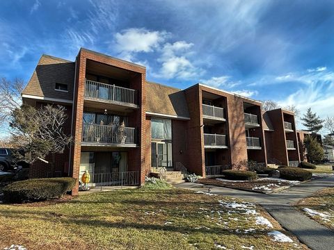 Photo of 269 Lake St #3, Weymouth, MA 02189 (MLS # 73467024)