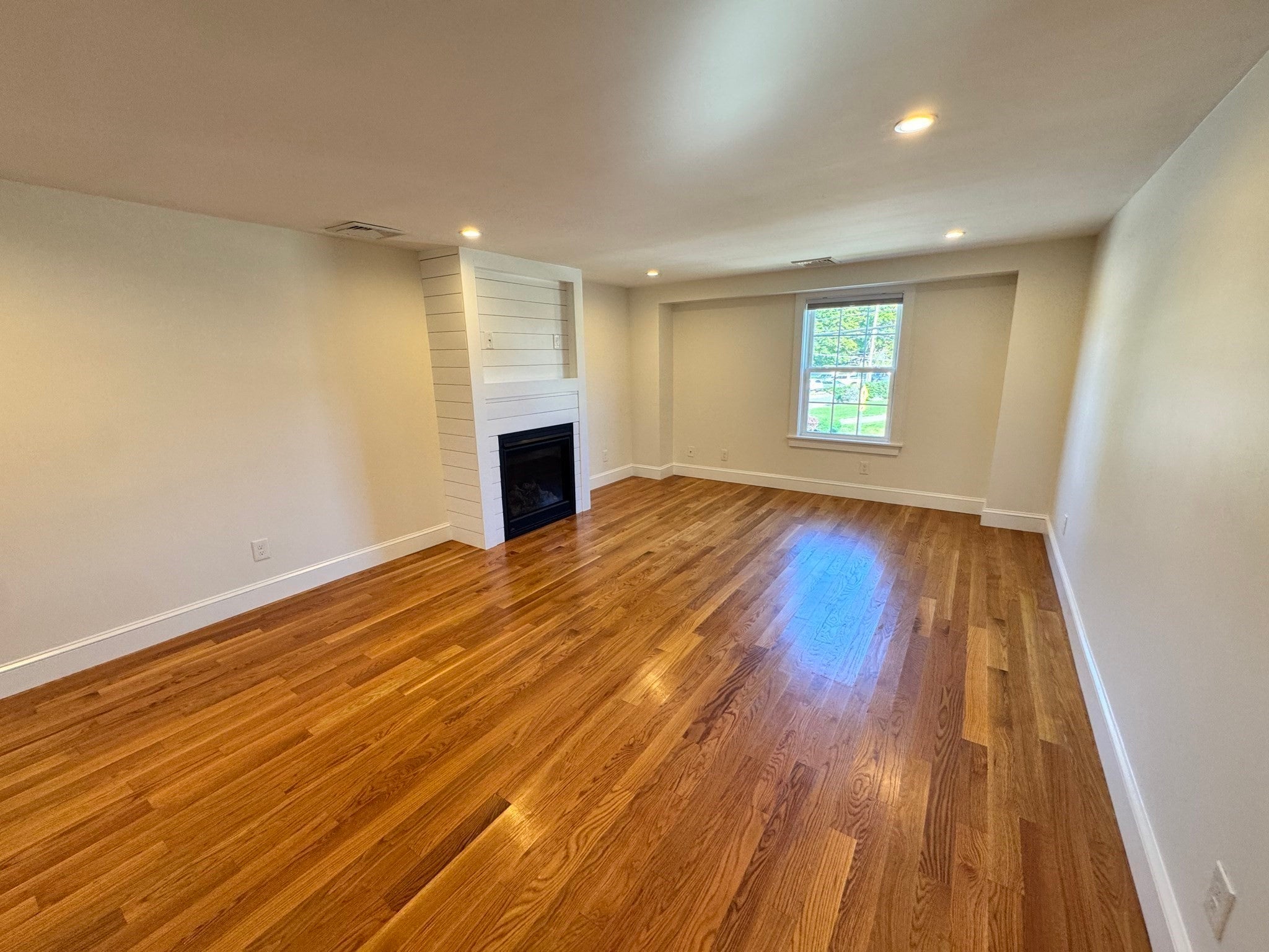 613 Adams 2