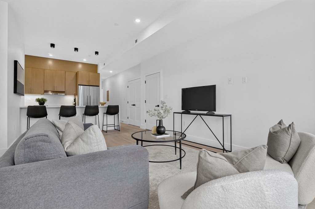15 Clyde St D