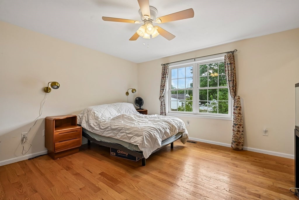 12 Autumn St, Billerica, MA Photo #13