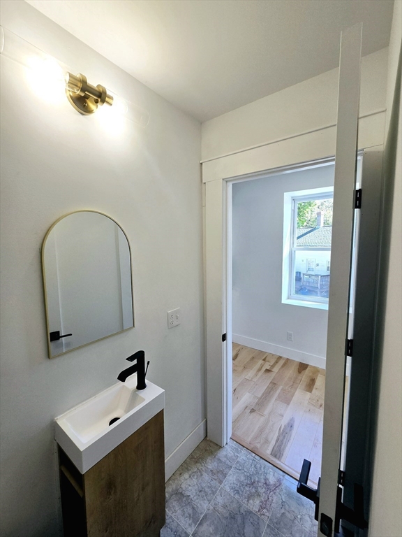 321 Riverside Dr