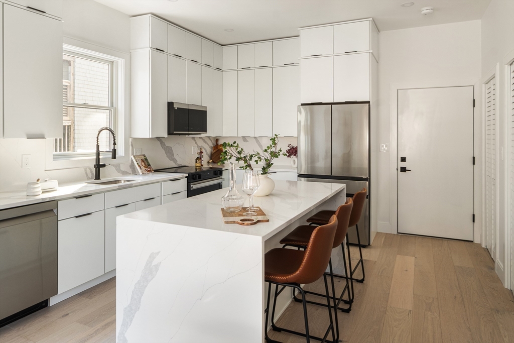 140 Shirley Street 204