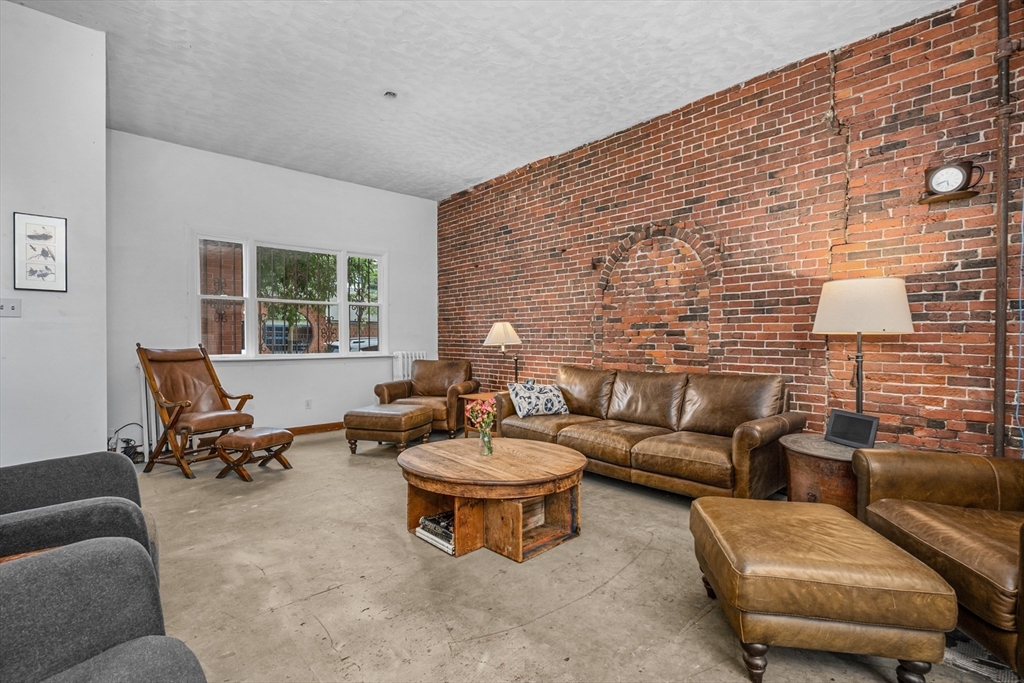 379 Shawmut Ave