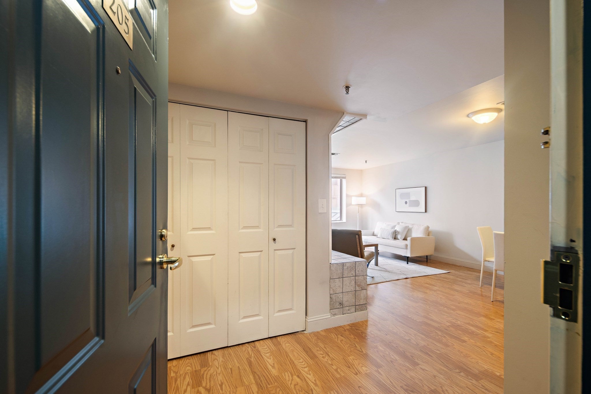 193 Oak St #205E, Newton, MA Photo #2