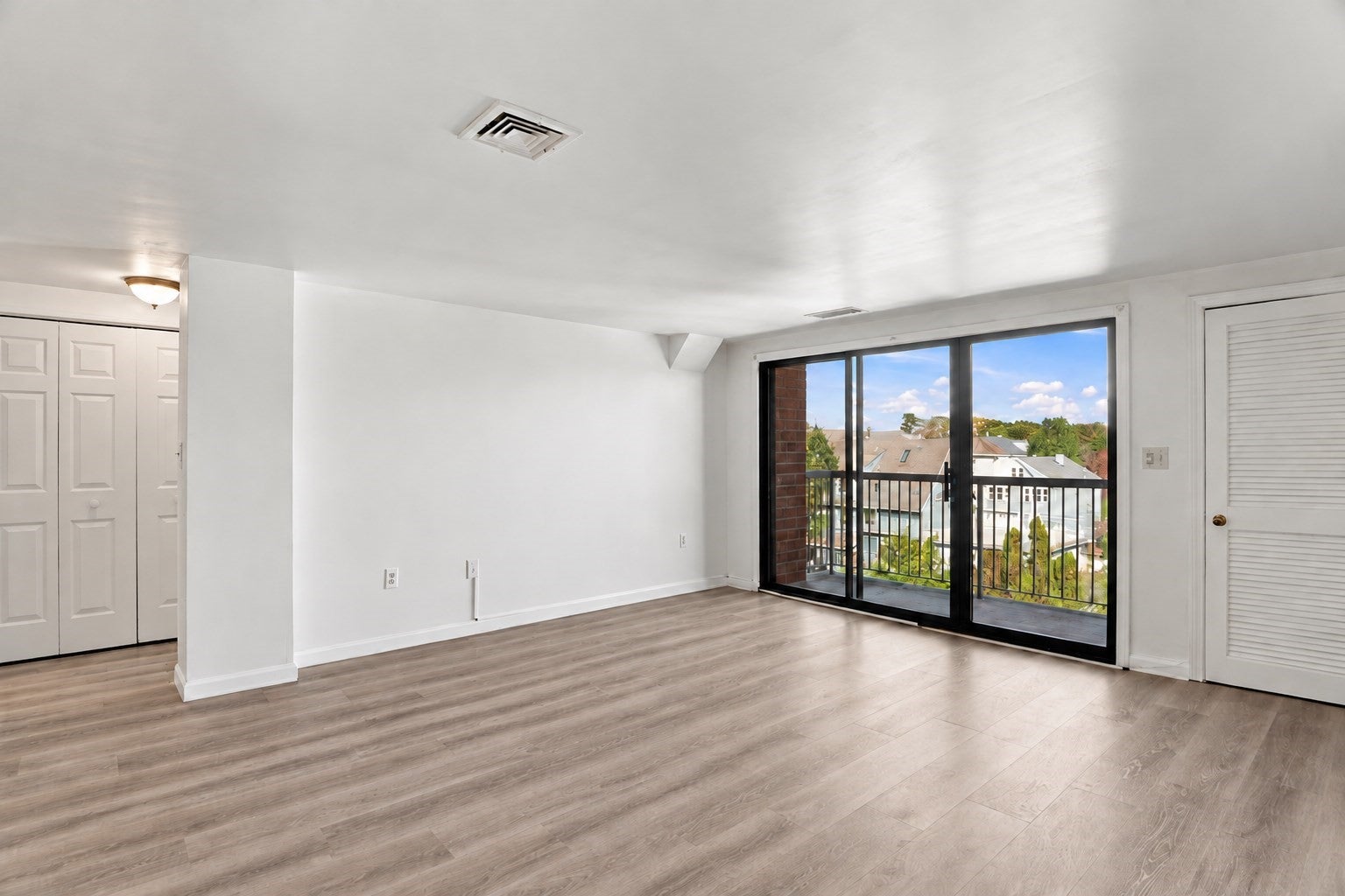 8 Ninth Street 516