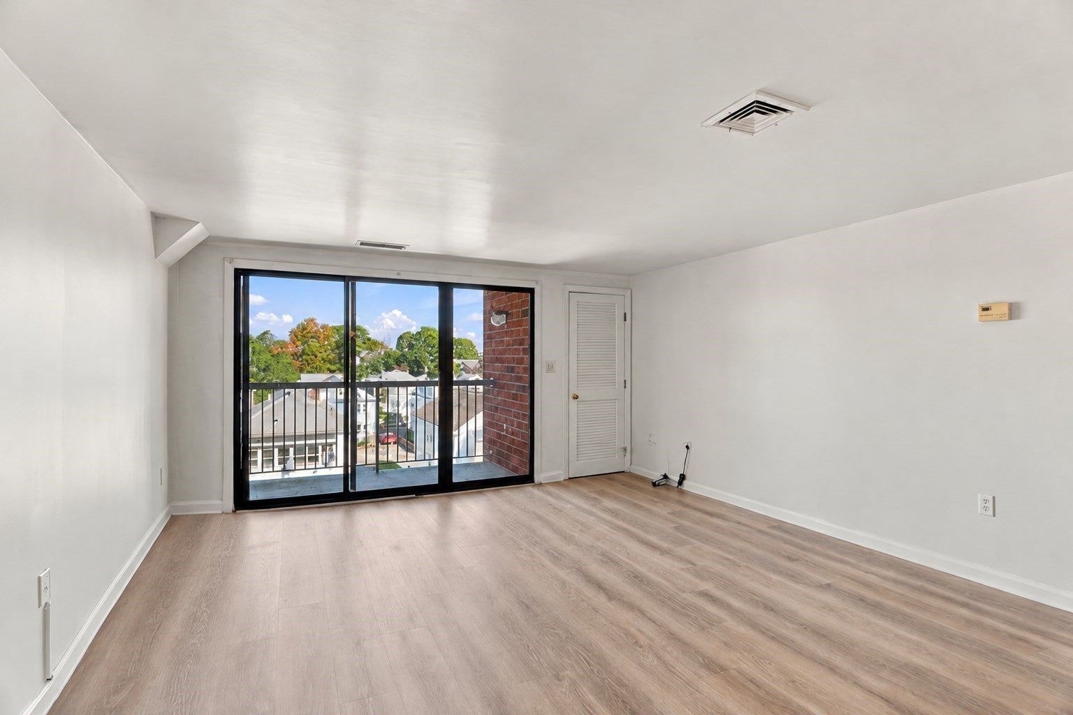 8 Ninth Street 516