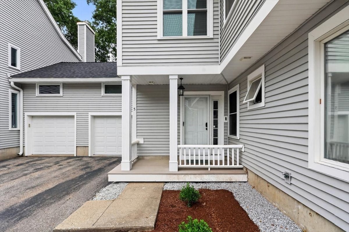 5 Blueberry Ct