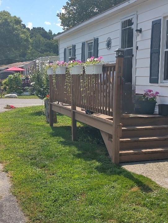 93 Grochmal Avenue 12