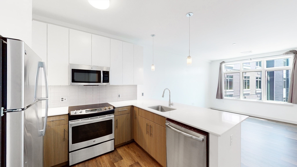 180 Telford St 412