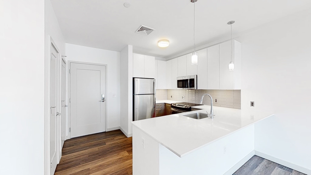 180 Telford St 412