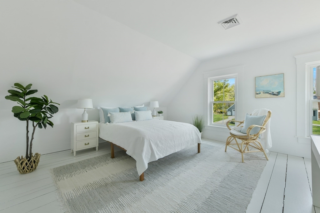 Barnstable, Massachusetts 02635, United States, 4 Bedrooms Bedrooms, ,3 BathroomsBathrooms,Residential,Active,114547