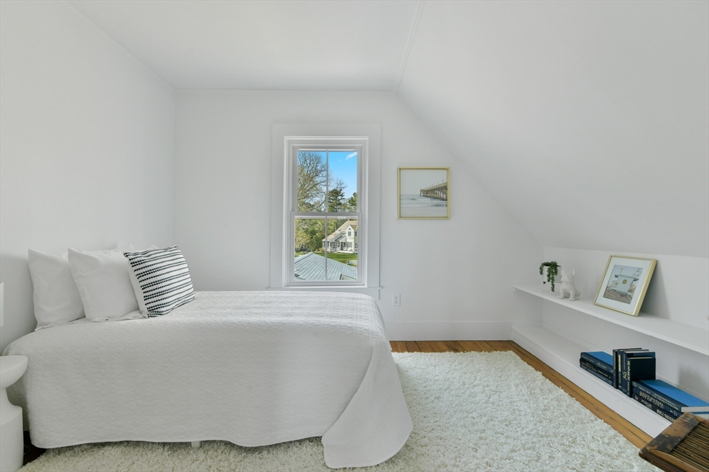 Barnstable, Massachusetts 02635, United States, 4 Bedrooms Bedrooms, ,3 BathroomsBathrooms,Residential,Active,114547