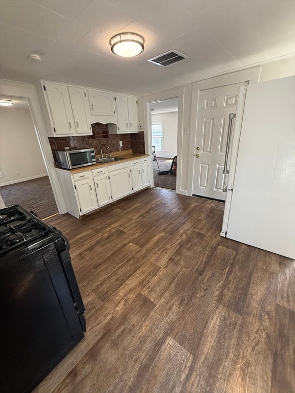 321 Lawrence St #3, Lowell, MA, 321 Lawrence St #3, Lowell, MA Photo #1