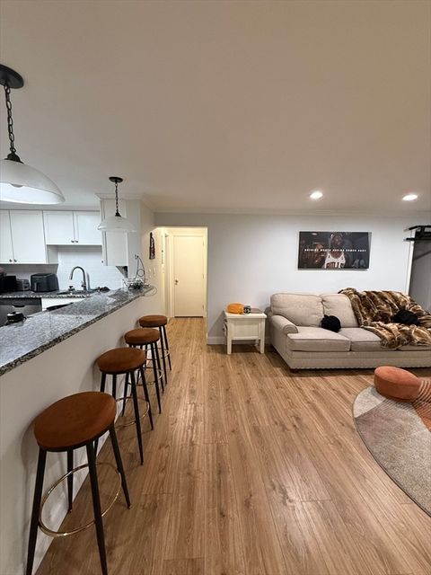 2323 Washington G6 Newton MA 02462