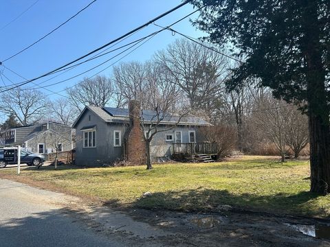 Photo of 9 Cole St, Kingston, MA 02364 (MLS # 73489811)