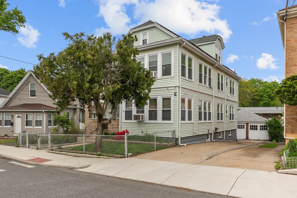 96-98 Woodside Ave