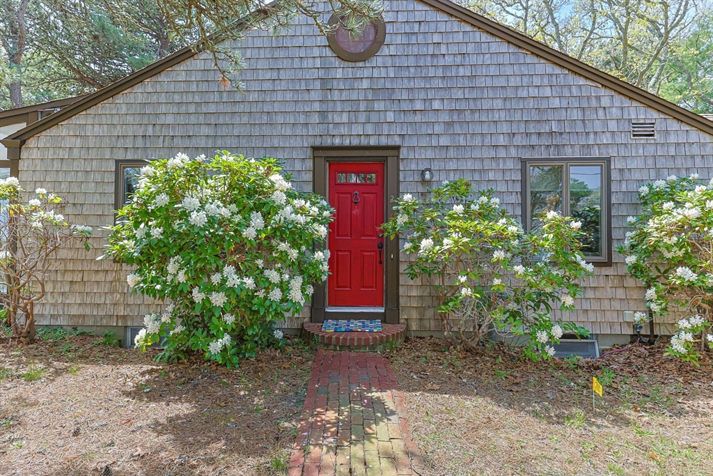 2 Brettwood Rd