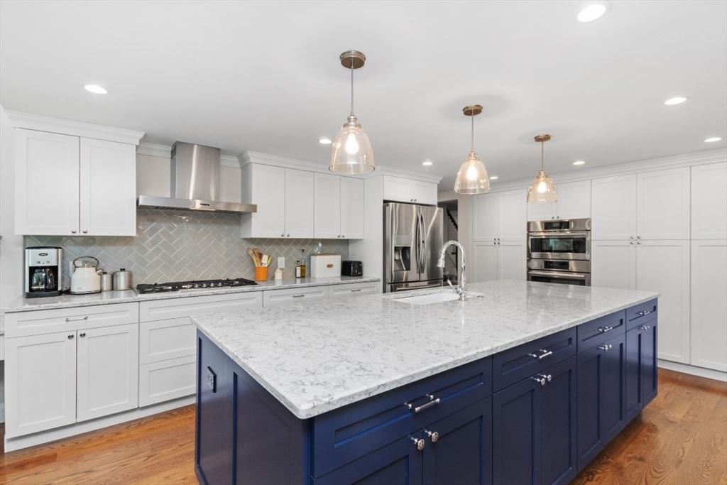 113 Farnum Rd