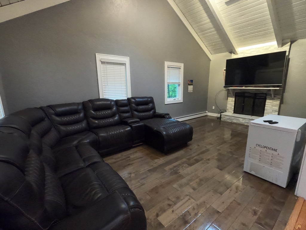 38 Vega Rd