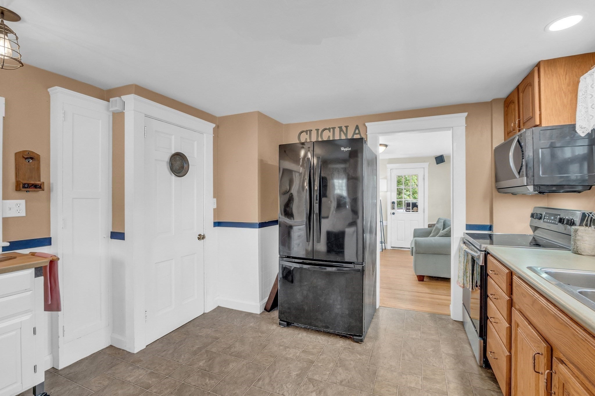 20 Pleasant St, Lunenburg, MA, 20 Pleasant St, Lunenburg, MA Photo #8