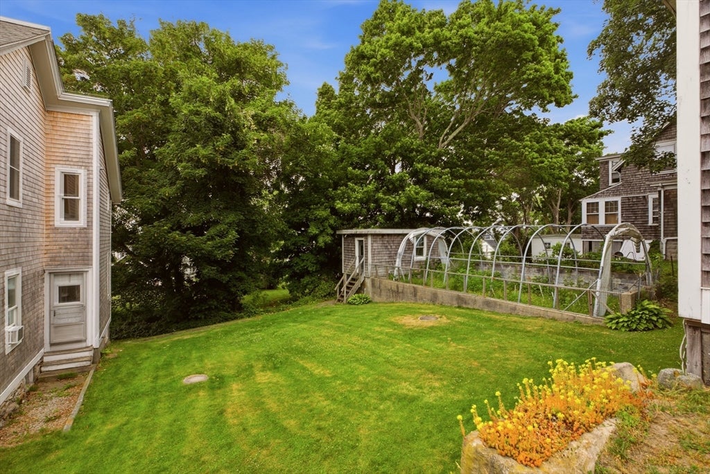 22 South Avenue, Tiverton, RI Photo #8