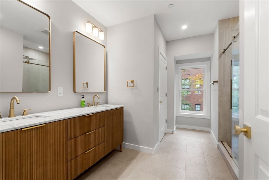 59 Perrin St #3, Boston, MA Photo #12